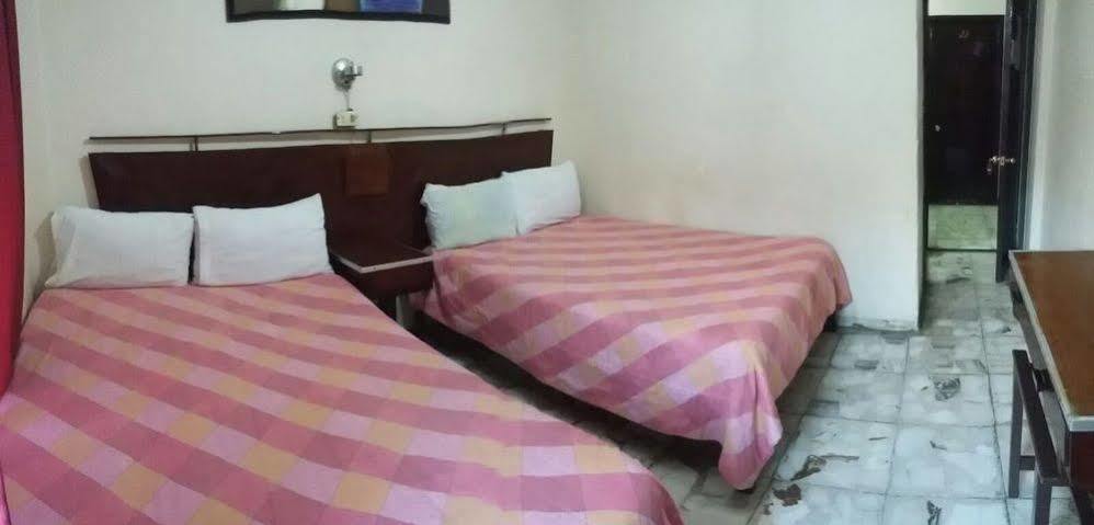 Hotel Colon De Zacatecas Esterno foto